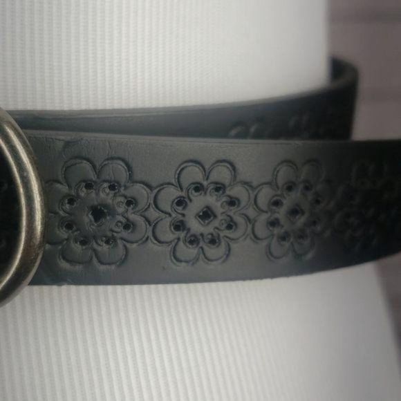 New Directions Embossed Black‎ Floral motif Cut Women’s Buckled Belt - Picture 8 of 16